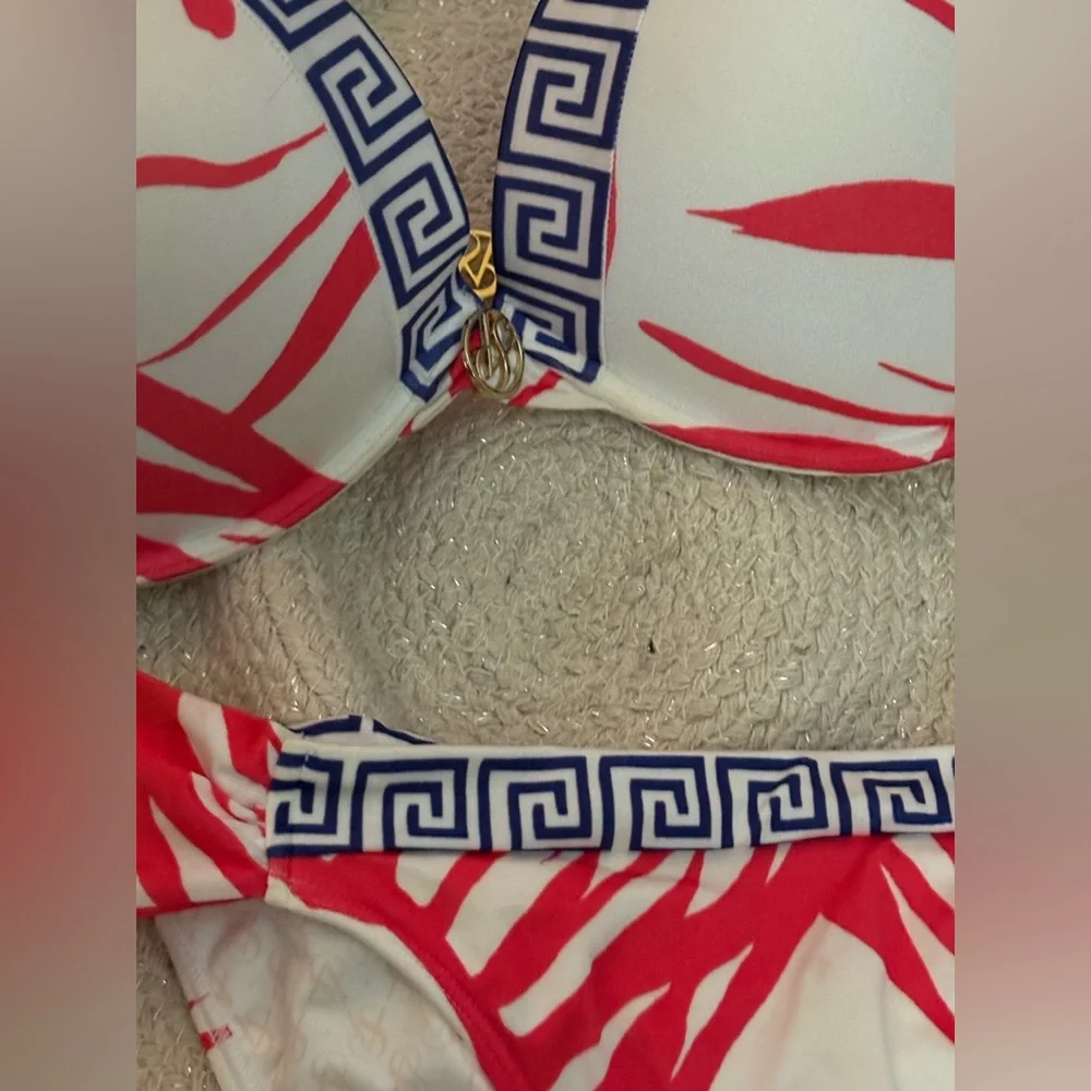 Victoria’s Secret bombshell swimsuit 34DD+M - Picture 4 of 10